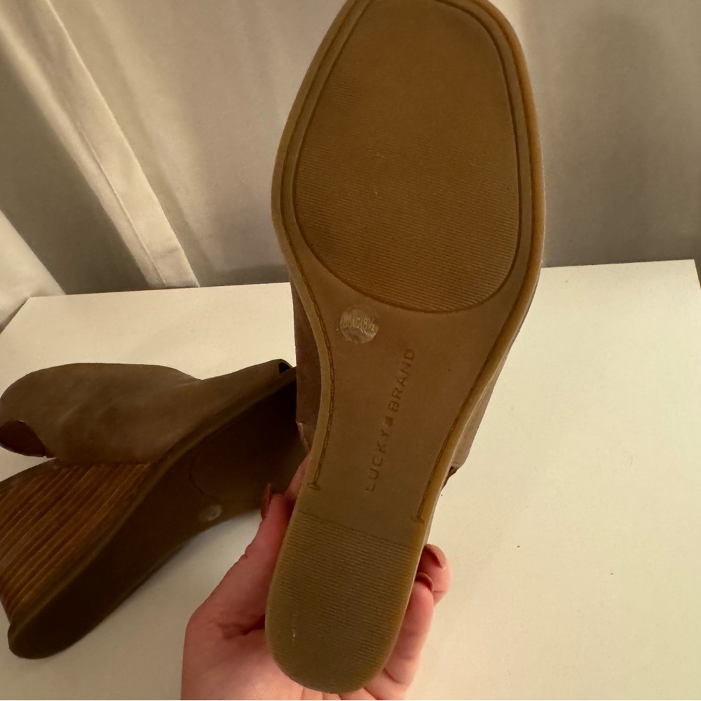 Lucky Brand Lordyn Slingback Wedge - 8 - Picture 9 of 9